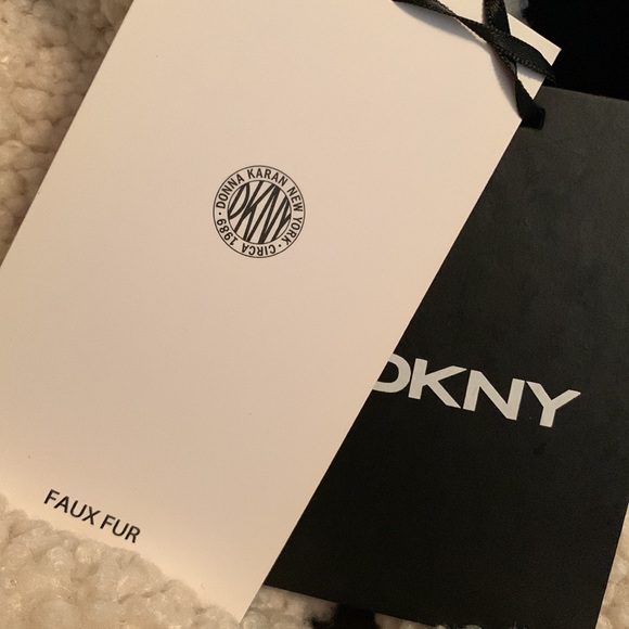 NWT DKNY Cream Faux Fur Peacoat Zipped Pockets Back Logo XL - Picture 15 of 15